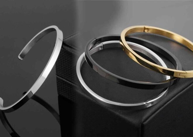Mens Essentials Stainless Steel Bracelet Watch 40.2mm